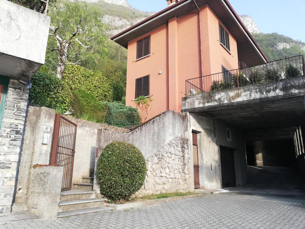 Dream Lake Panorama, Garage In The Center Of Varenna Exterior foto