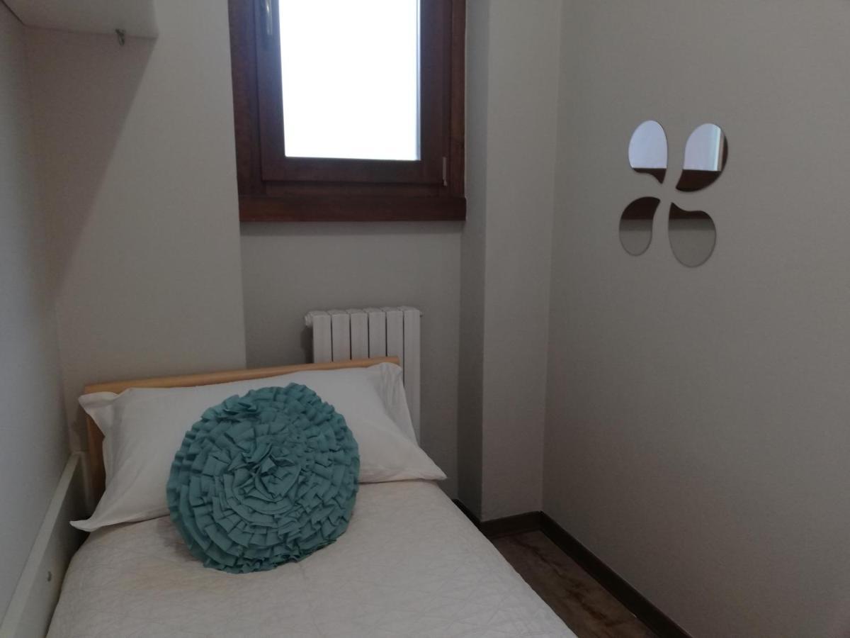 Dream Lake Panorama, Garage In The Center Of Varenna Exterior foto